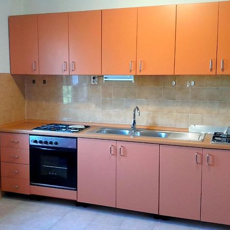 Manora Sucuraj 2 Bedroom Apartment Eksteriør bilde