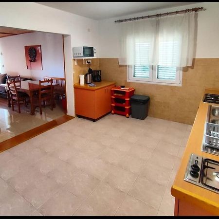 Manora Sucuraj 2 Bedroom Apartment Eksteriør bilde
