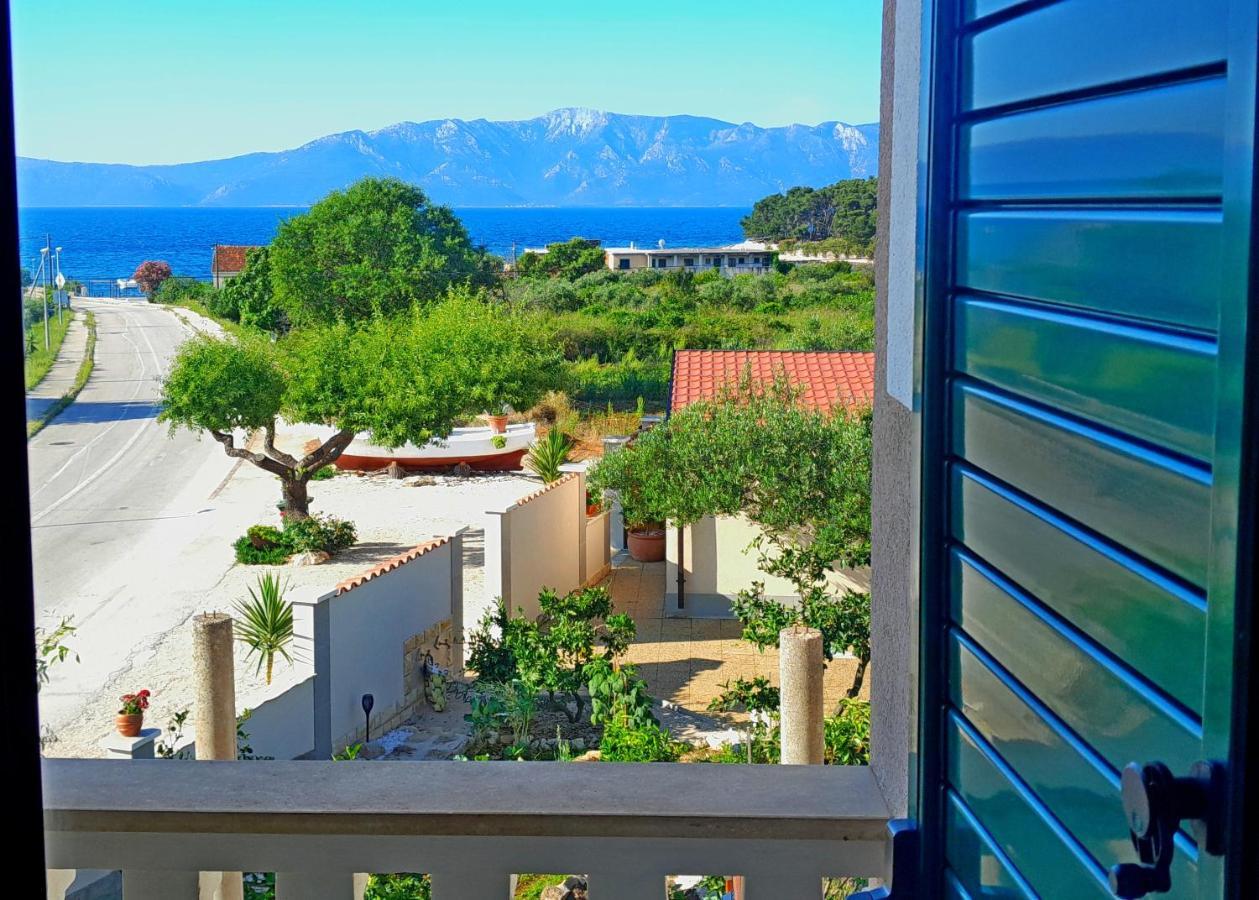 Manora Sucuraj 2 Bedroom Apartment Eksteriør bilde