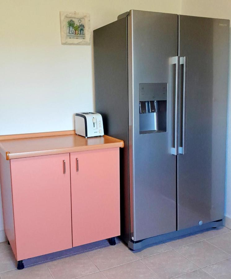 Manora Sucuraj 2 Bedroom Apartment Eksteriør bilde