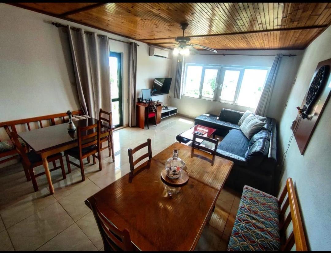 Manora Sucuraj 2 Bedroom Apartment Eksteriør bilde